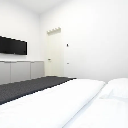 Upgrade Mano Jura No. 2, By Cohost Apartment *