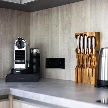Upgrade Mano Jura No. 2, By Cohost Apartment